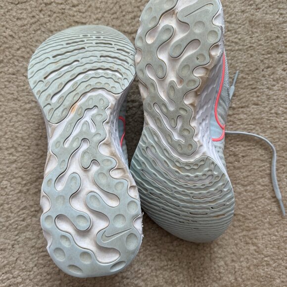 Nike Women's React Infinity Run Flyknit 2 Blue Tint Lava Glow Size 8.5 - Picture 14 of 16